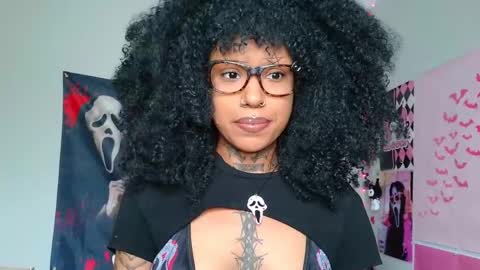 Spookie Baddie online show from April 2026 06:43:01 PM