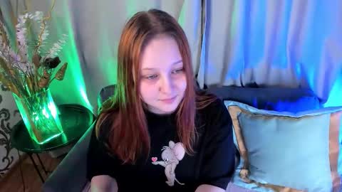 Snapshot of 070107 chatting on November 2025 09:48:02 PM Mark and Anna online show from November 2025 09:48:02 PM