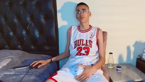 0 oJacob online show from October 2025 05:55:01 PM