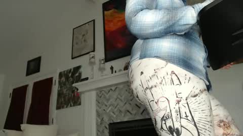 Snapshot of 11willowandjohn11 chatting on February 2025 12:55:02 PM Aurora Willows online show from February 2025 12:55:02 PM