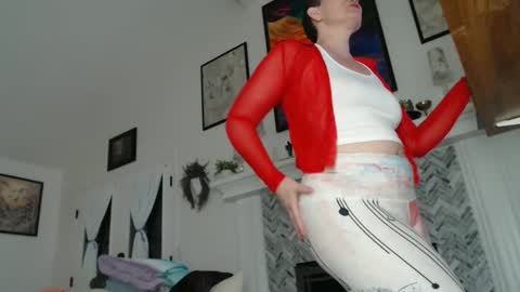 Aurora Willows online show from November 2025 11:49:01 AM