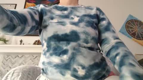 Aurora Willows online show from February 2026 07:45:01 PM