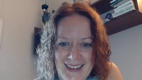 12ennie online show from October 2025 06:22:02 AM