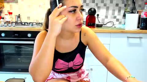 18belleskinny online show from October 2025 10:45:02 AM