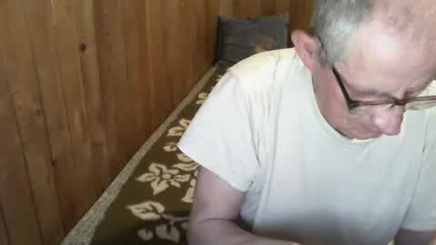 Snapshot of 19georg54 chatting on April 2026 07:00:01 PM 19georg54 online show from April 2026 07:00:01 PM