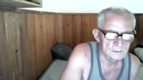 Snapshot of 19georg54 chatting on June 2026 12:37:01 PM 19georg54 online show from June 2026 12:37:01 PM