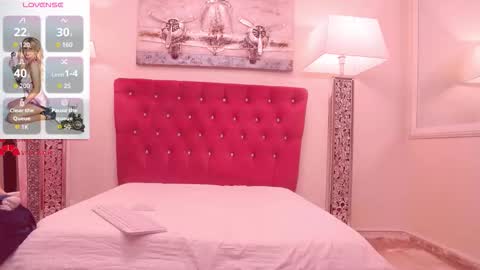 AMANDA online show from October 2025 04:21:01 AM