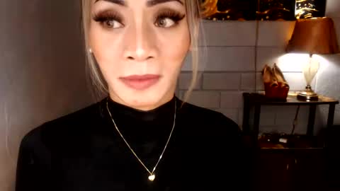 Snapshot of 1bigsurprise4you chatting on May 2026 05:02:02 AM angel online show from May 2026 05:02:02 AM