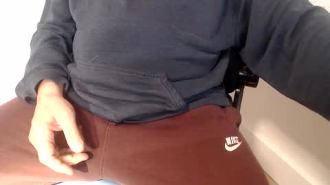 i erupt if you suck ur nipples 4 me and look at the camera while watching me online show from February 2026 10:34:02 AM