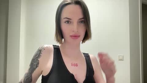 DOVE online show from October 2025 06:52:01 PM