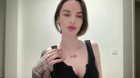 DOVE online show from October 2025 07:34:02 PM