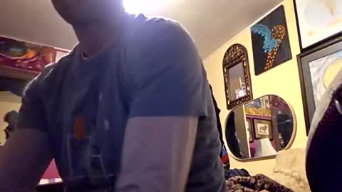 1knightluver69 online show from April 2026 05:01:02 AM