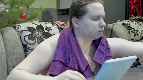Snapshot of 1lindsey1 chatting on December 2024 06:17:02 AM 1LINDSEY1 online show from December 2024 06:17:02 AM