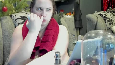 Snapshot of 1lindsey1 chatting on December 2024 06:02:02 PM 1LINDSEY1 online show from December 2024 06:02:02 PM