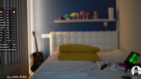 Marie online show from February 2025 01:56:01 AM