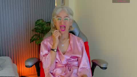 Snapshot of 1miss_monserrate chatting on July 2026 02:01:01 PM Miss Monserrate online show from July 2026 02:01:01 PM