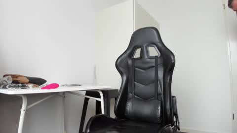 Snapshot of 200gentleman chatting on December 2024 01:38:02 PM Henk online show from December 2024 01:38:02 PM