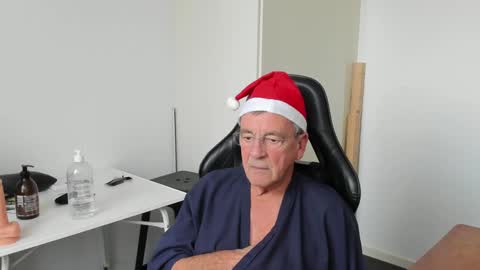 Snapshot of 200gentleman chatting on December 2024 02:17:02 PM Henk online show from December 2024 02:17:02 PM