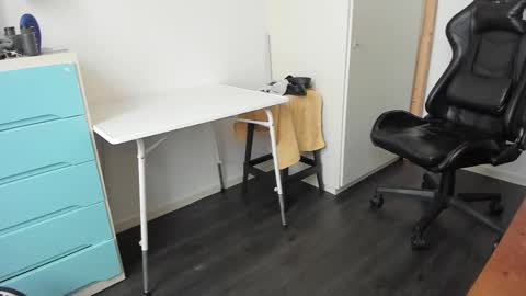 Snapshot of 200gentleman chatting on February 2025 01:19:02 PM Henk online show from February 2025 01:19:02 PM