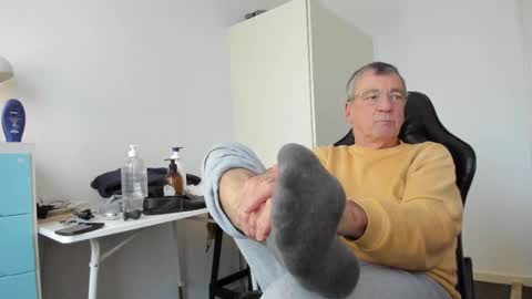Snapshot of 200gentleman chatting on February 2025 04:46:02 PM Henk online show from February 2025 04:46:02 PM