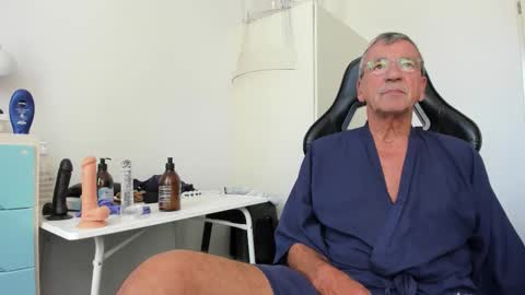 Snapshot of 200gentleman chatting on September 2025 11:32:01 AM Henk online show from September 2025 11:32:01 AM