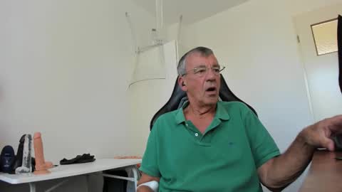 Snapshot of 200gentleman chatting on September 2025 01:47:01 PM Henk online show from September 2025 01:47:01 PM