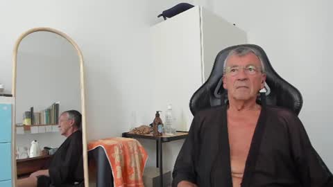 Snapshot of 200gentleman chatting on June 2026 02:19:01 PM Henk online show from June 2026 02:19:01 PM