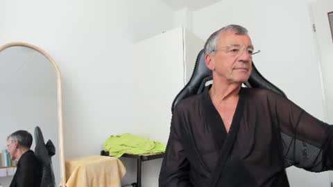 Snapshot of 200gentleman chatting on July 2026 01:37:01 PM Henk online show from July 2026 01:37:01 PM