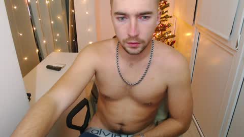 Snapshot of 20semyel20 chatting on December 2024 04:52:01 PM Alex online show from December 2024 04:52:01 PM