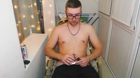 Snapshot of 20semyel20 chatting on January 2025 10:02:01 PM Alex online show from January 2025 10:02:01 PM