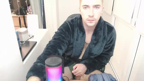 Snapshot of 20semyel20 chatting on February 2025 09:53:02 PM Alex online show from February 2025 09:53:02 PM