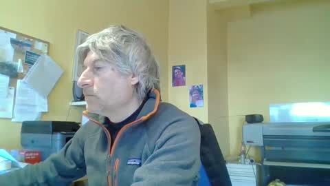 22esserre online show from January 2025 11:05:02 AM