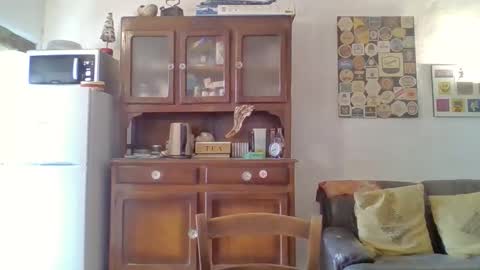 22esserre online show from November 2025 12:48:02 PM