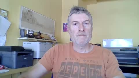 Snapshot of 22esserre chatting on June 2026 09:54:01 AM 22esserre online show from June 2026 09:54:01 AM