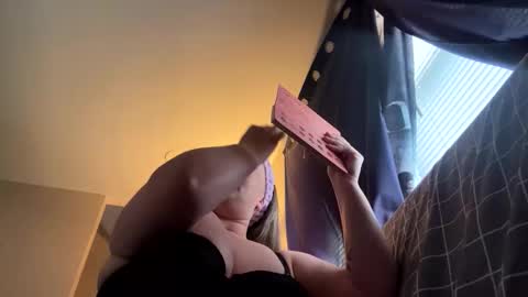 22thickfatpussy online show from April 2026 01:16:02 PM