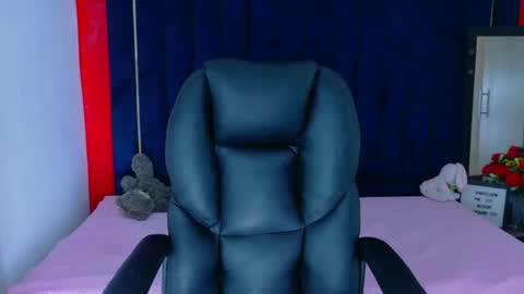 Isabella online show from February 2026 11:29:02 AM