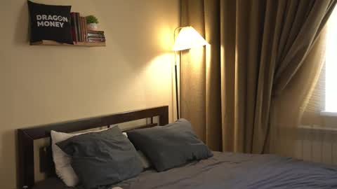 Elley  online show from February 2026 02:27:02 PM