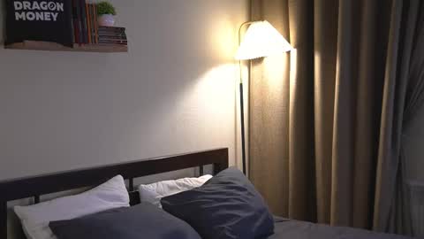 Elley  online show from March 2026 06:30:02 AM