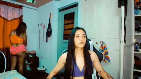 Snapshot of 2girls__dream chatting on February 2025 10:09:02 PM samantha sharon online show from February 2025 10:09:02 PM