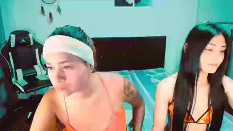 Snapshot of 2girls__dream chatting on September 2025 10:43:01 PM samantha sharon online show from September 2025 10:43:01 PM