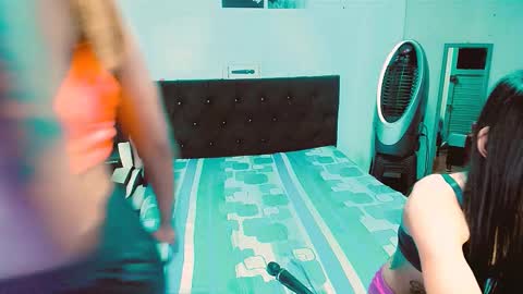 Snapshot of 2girls__dream chatting on September 2025 10:48:02 AM samantha sharon online show from September 2025 10:48:02 AM