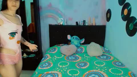 Snapshot of 2girls__dream chatting on November 2025 06:58:01 AM samantha sharon online show from November 2025 06:58:01 AM