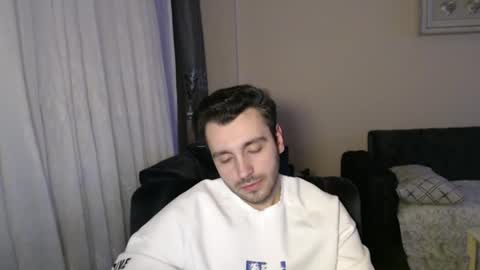 Snapshot of 2handsomeman chatting on March 2026 10:15:01 PM Berk online show from March 2026 10:15:01 PM