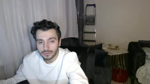 Snapshot of 2handsomeman chatting on April 2026 10:21:02 PM Berk online show from April 2026 10:21:02 PM