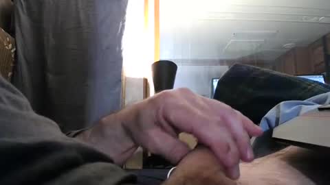 2hard2handle14 online show from January 2025 01:01:01 AM