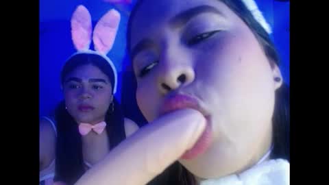 2moons_full_of_love online show from November 2025 12:54:01 AM