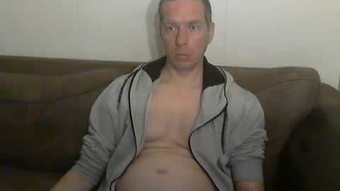 Snapshot of 2small4you83 chatting on May 2026 02:09:02 AM 2small4you83 online show from May 2026 02:09:02 AM