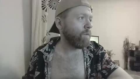 Snapshot of 33uk3 chatting on November 2025 07:46:02 PM 33UK online show from November 2025 07:46:02 PM