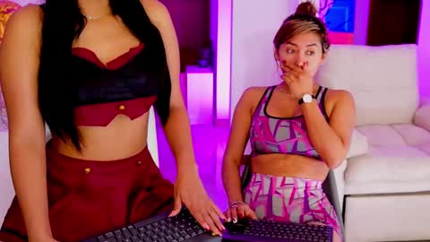 independent model online show from February 2025 09:04:02 AM