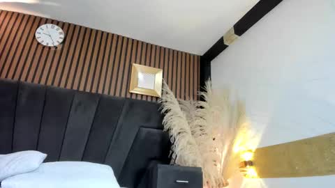 3X NAXAA online show from February 2026 02:04:02 PM